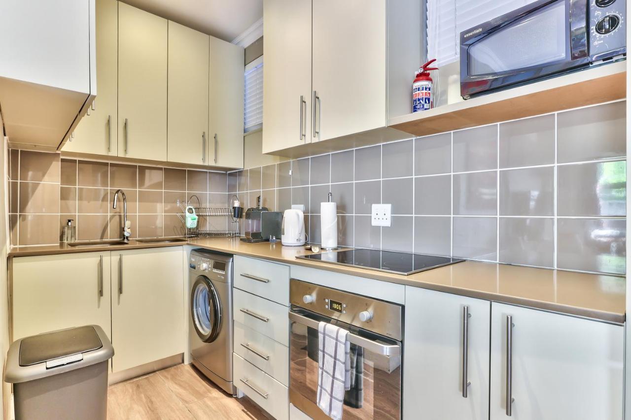 Fairmile On Main Apartment Кейптаун Екстериор снимка