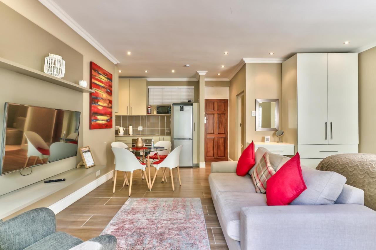 Fairmile On Main Apartment Кейптаун Екстериор снимка