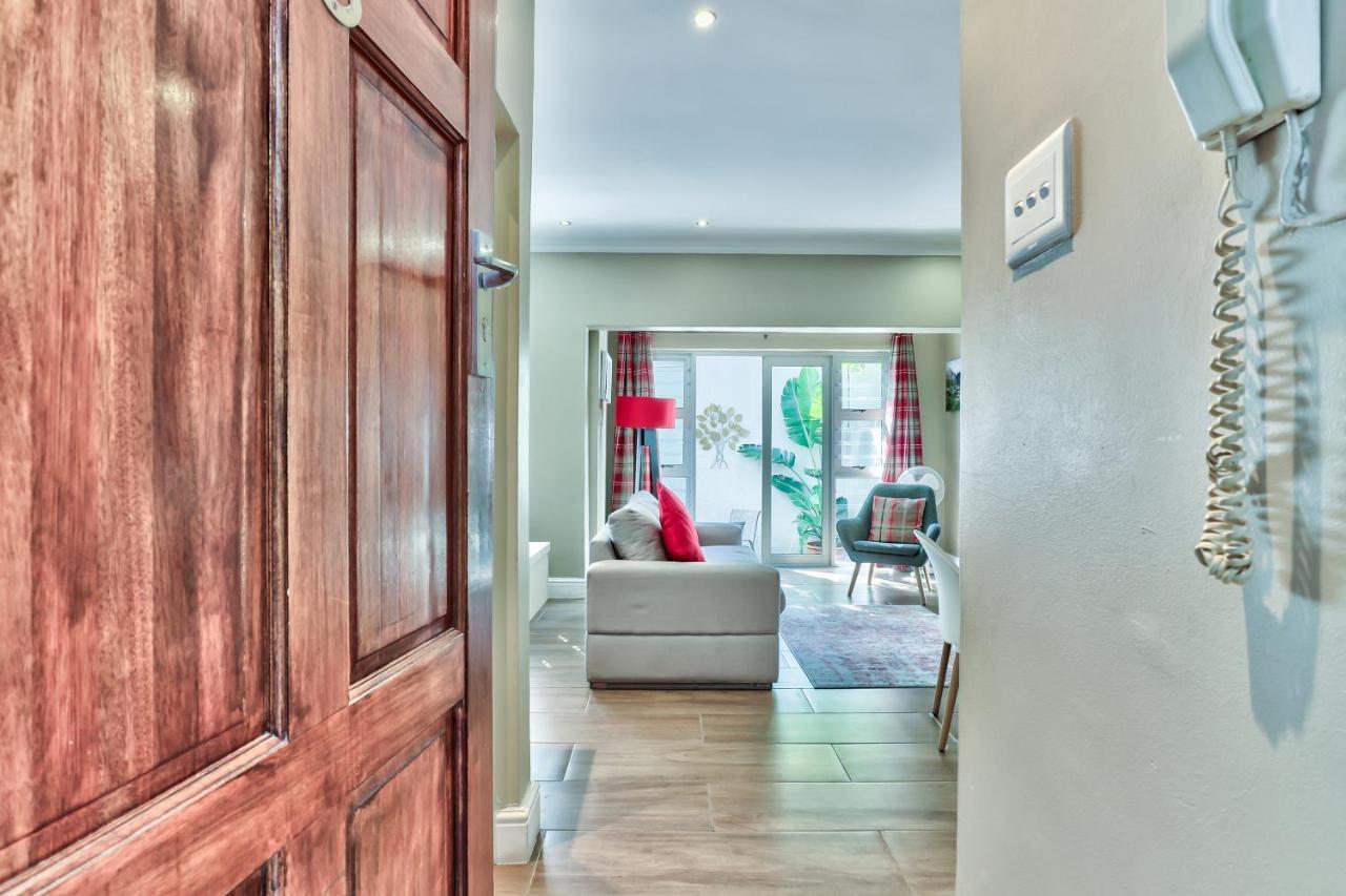 Fairmile On Main Apartment Кейптаун Екстериор снимка