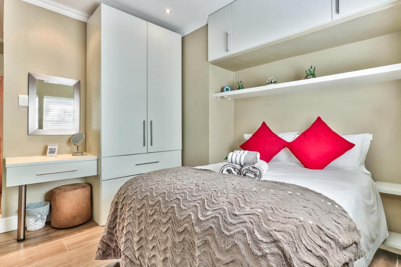 Fairmile On Main Apartment Кейптаун Екстериор снимка